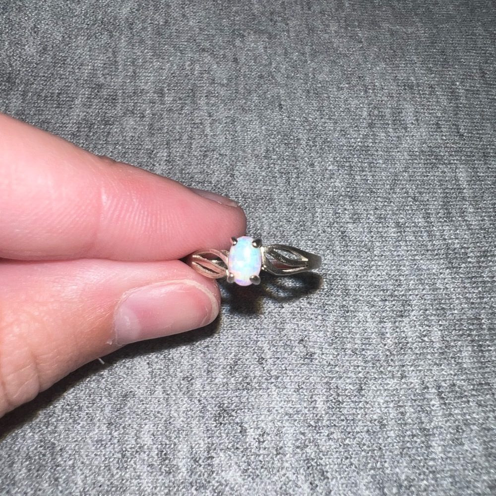 Sterling silver and genuine opal ring size 6.5/7
